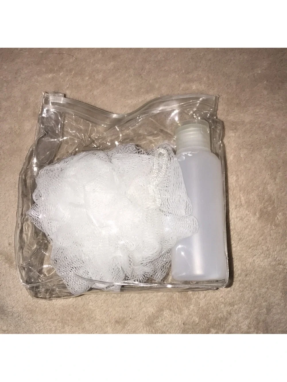 White Bath mesh sponge & Travel Bottle Set New in travel bag